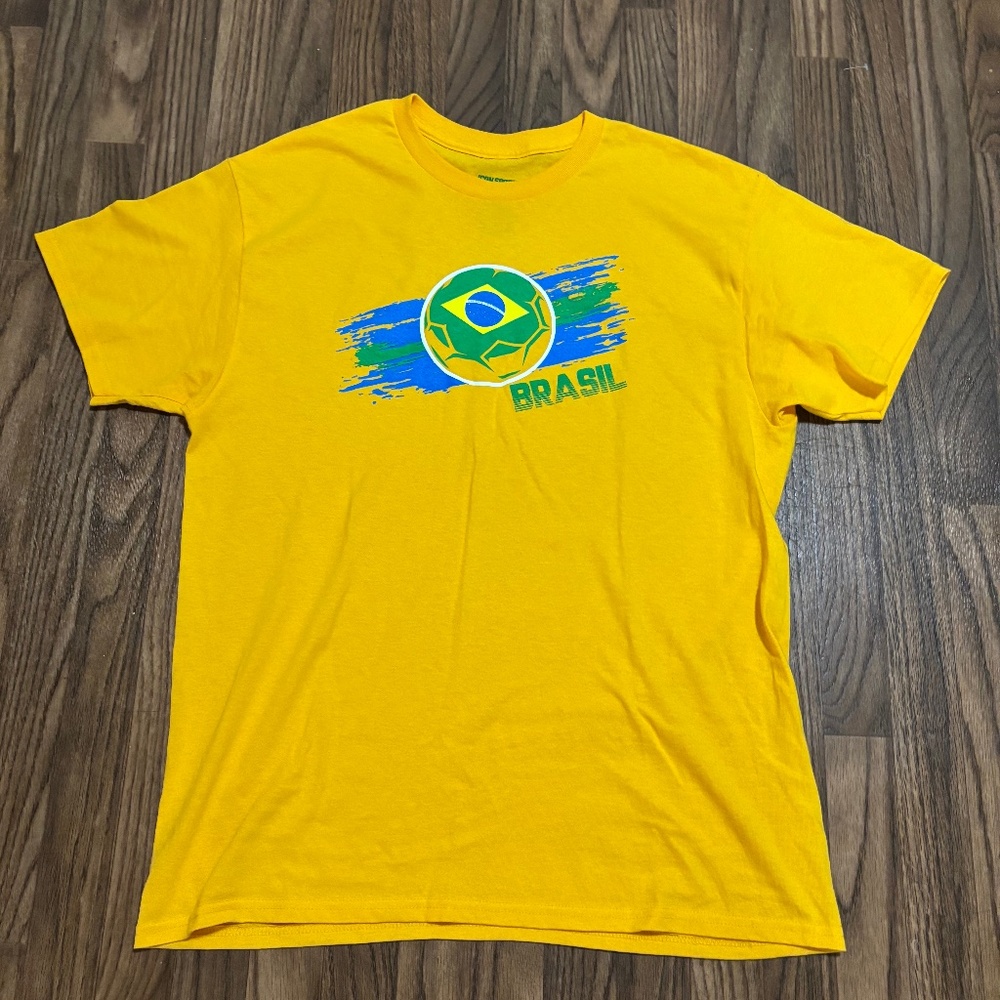 ICON Sports * Men’s Brazil FIFA World Cup Tee * Size Large